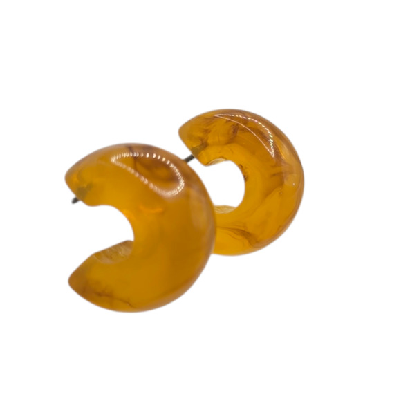 Pierced Earrings Yellow Mustard Tone Resin Half Hoop Chunky Small Post SKU2776 - Picture 2 of 4